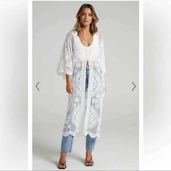 Showpo. Off The Grid Kimono In White Lace NWT M/L - Picture 2 of 15